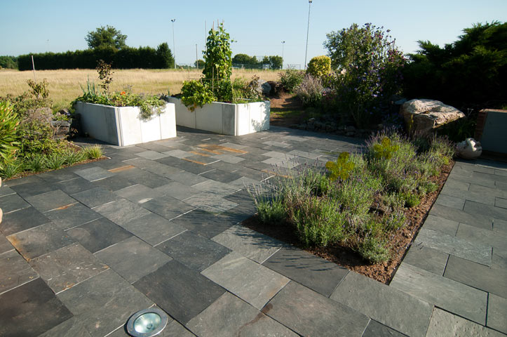 Gartengestaltung mit Schiefer Asia Black