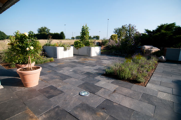 Terrassenplatten - backes - schiefer + naturstein